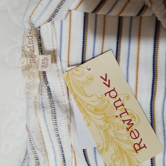 Ladies Crop top. XXL - Picture 5 of 8